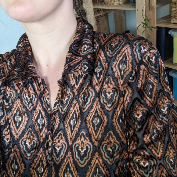 Vintage copper metallic shirt, sheer on the black part of the pattern -stunning! - Picture 6 of 10